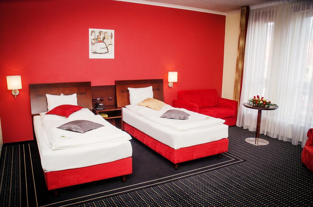 U Zvonu Hotel Plzeň Exterior foto